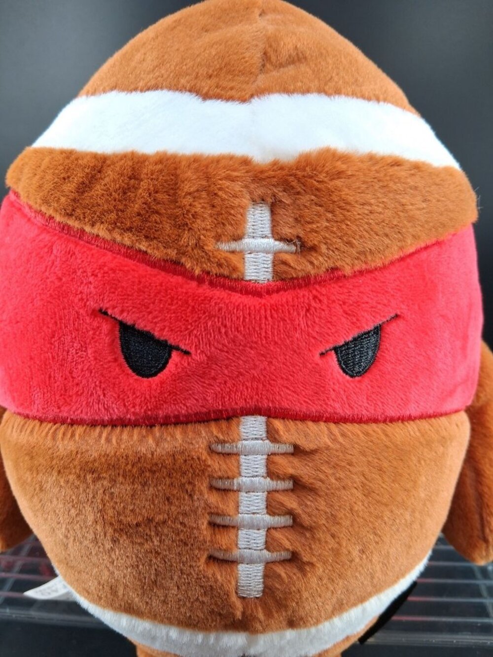 FAO Schwarz Heroes Of The Game Plush Football Toy 12" Brown & Red - Picture 3 of 6
